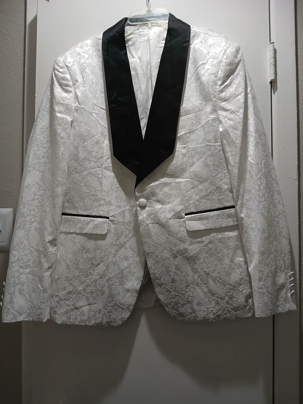 White Floral Jacquard Tuxedo Jacket with Black Satin Shawl Collar
